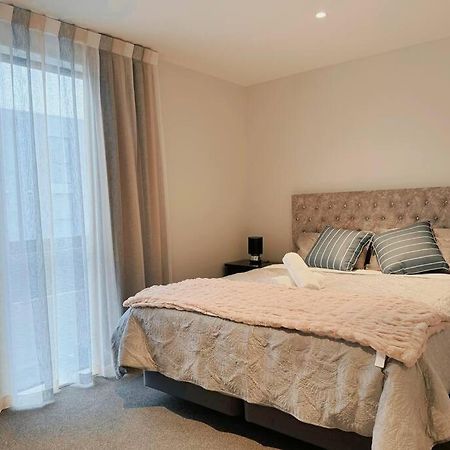 Black Cozy Christchurch Bagian luar foto