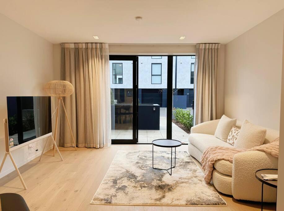 Black Cozy Christchurch Bagian luar foto