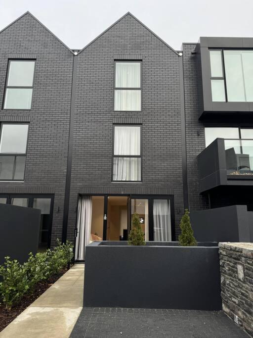 Black Cozy Christchurch Bagian luar foto